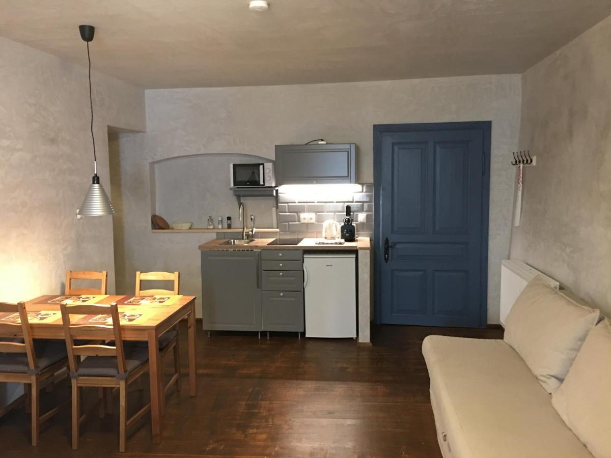 U Dr. Fausta Apartman Slavonice Kültér fotó