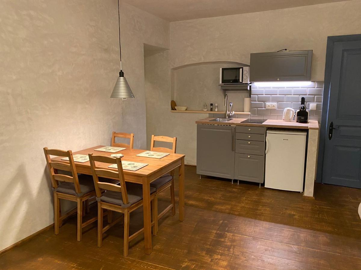 U Dr. Fausta Apartman Slavonice Kültér fotó