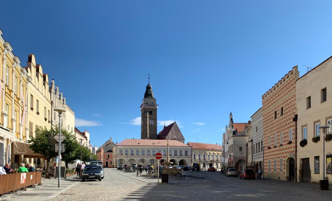 U Dr. Fausta Apartman Slavonice Kültér fotó