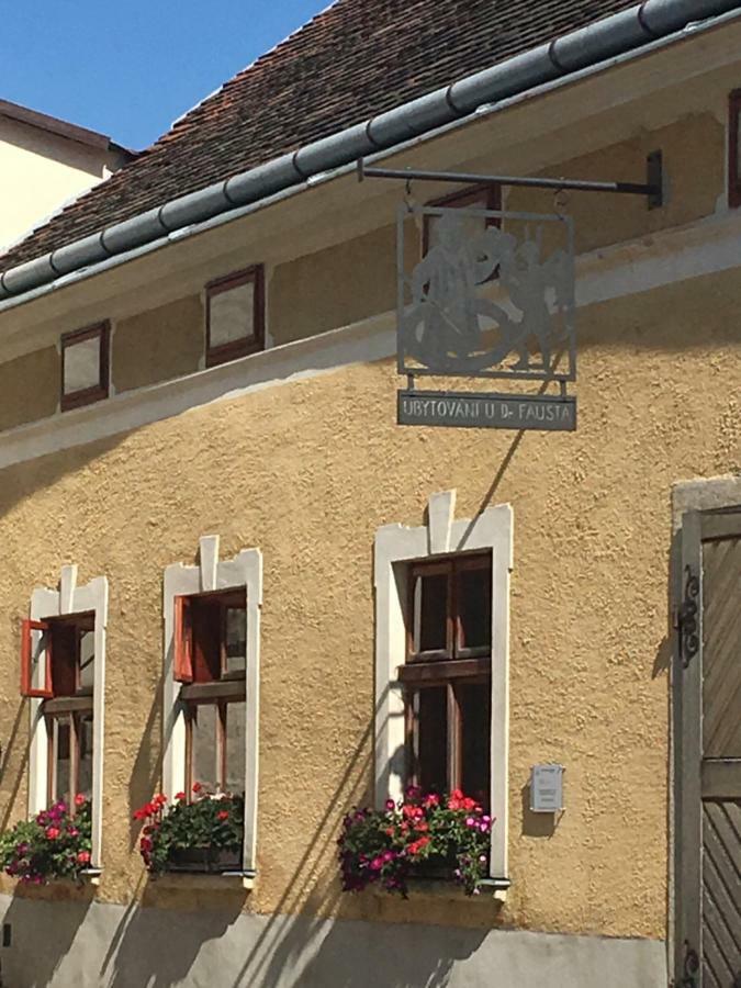 U Dr. Fausta Apartman Slavonice Kültér fotó